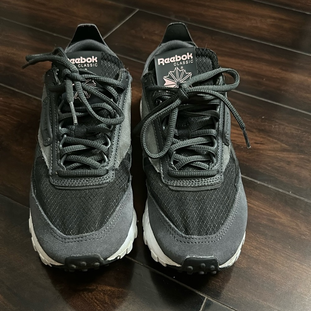 Reebok Sneaker - Women